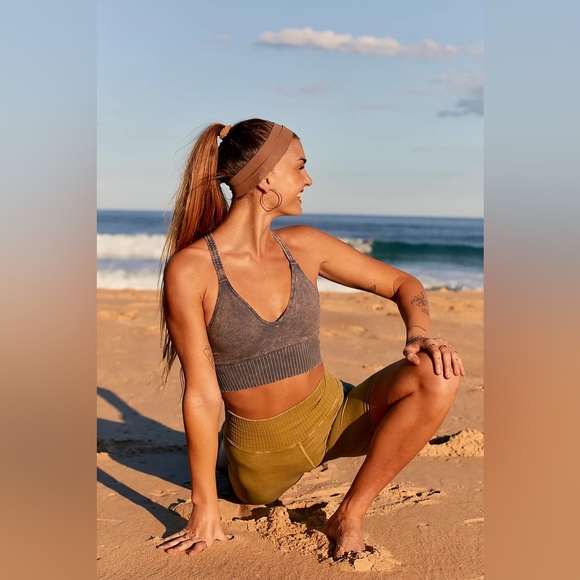 FREE PEOPLE Good Karma Crop Tank GREY M/L $48 - Picture 8 of 16